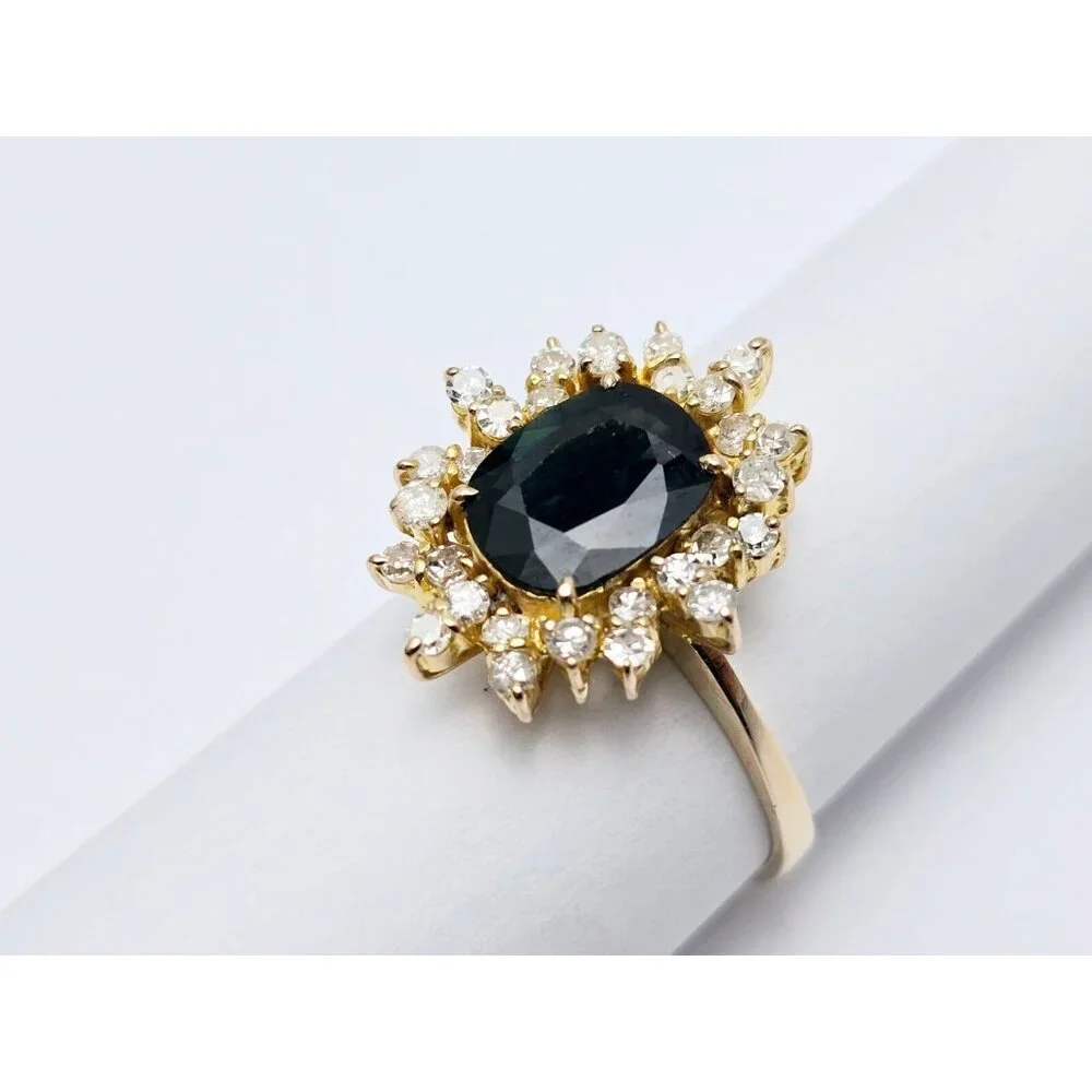 18K Solid Yellow Gold Designer Oval Sapphire & Round Diamond Ring - Size 8.75